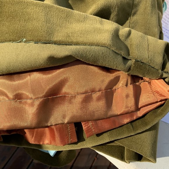 Ricco California Green Velvet 3/4 Sleeve Jacket/ Skirt and Blue Satin Blouse - Picture 15 of 15